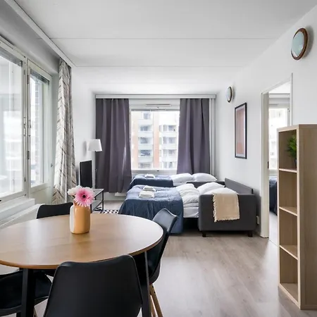 Lintu41, Free Parking, Metro Nearby, Netflix