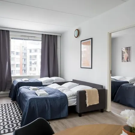 Lintu41, Free Parking, Metro Nearby, Netflix